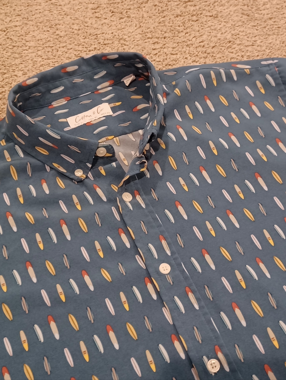 Cotton & Co. Men's button-down with an all-over surfboard print  Size XL